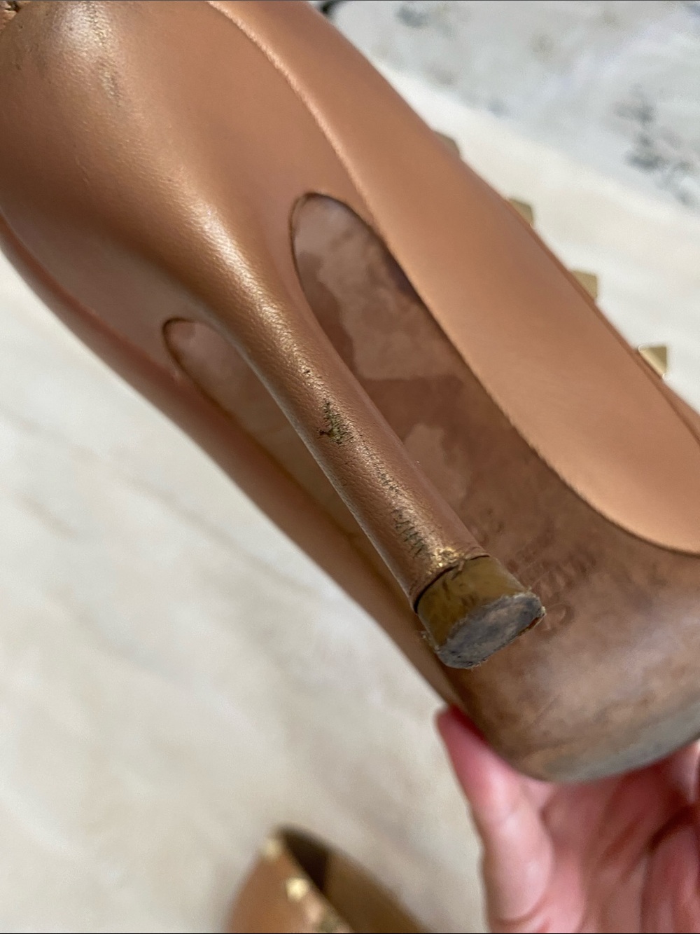Valentino Metallic Rose Gold Pyramid-Stud Pointed heels - Picture 9 of 13